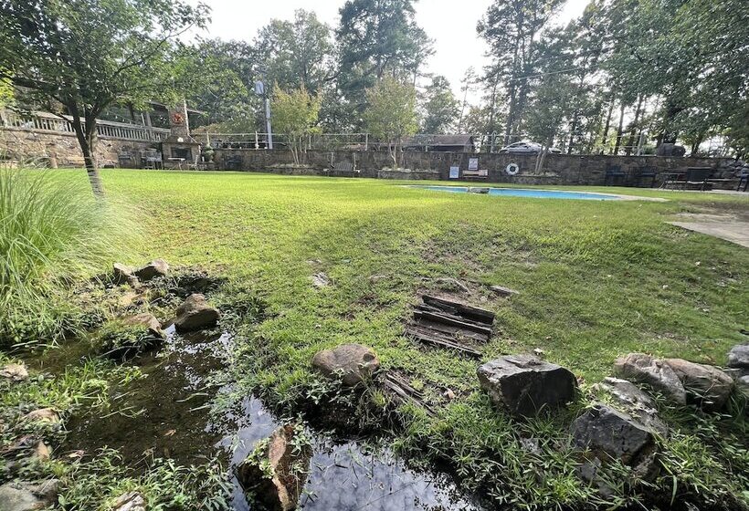 Magnificent Four Bedroom, Two 1/2 Bath Luxury, Log Sided Harbor North Cottage With Incredible Views