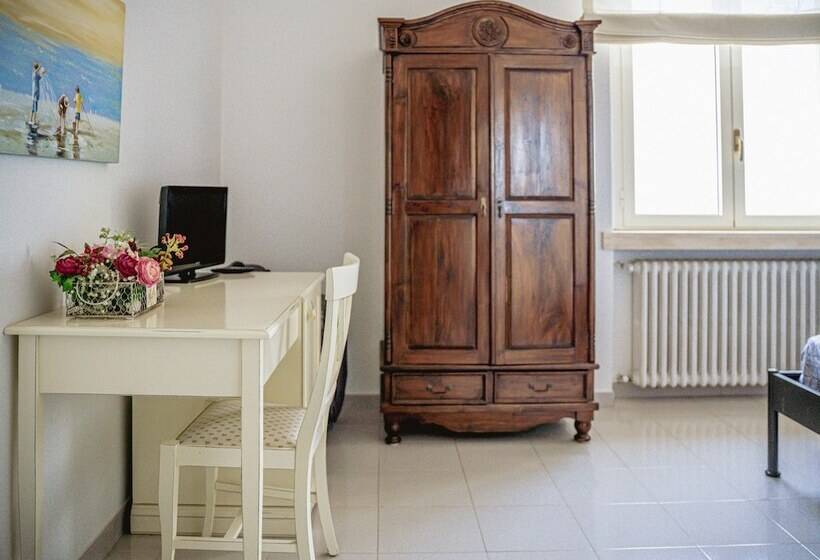 پانسیون S Ard Guest House Sassari
