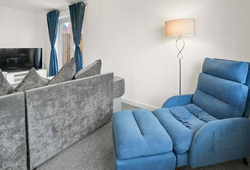 住所  New Luxury 3 Bed House In Oulton Broad Lowestoft