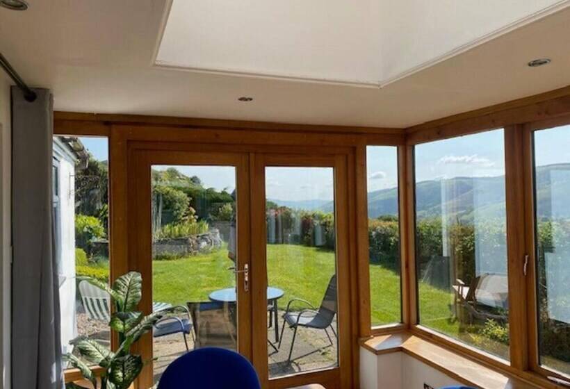 דירת נופש Tranquil 3 Bed Cottage Near Lake Vyrnwy