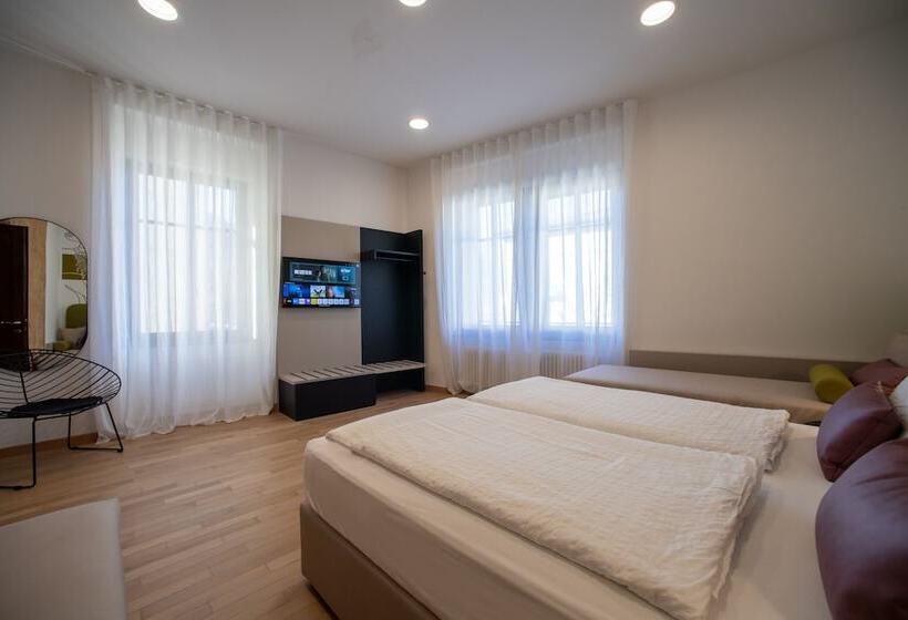 تختخواب و صبحانه House Of Bruno   Only Self Check In