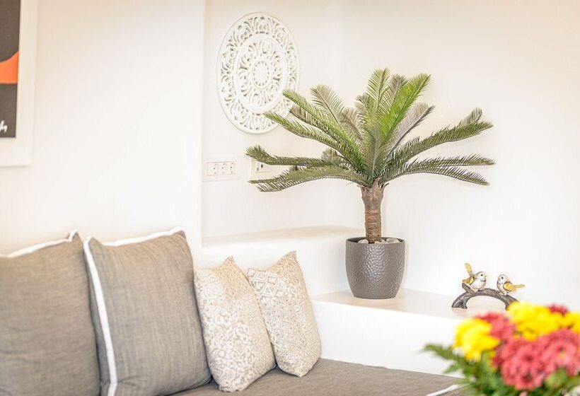 هتل Amoramelia Suites