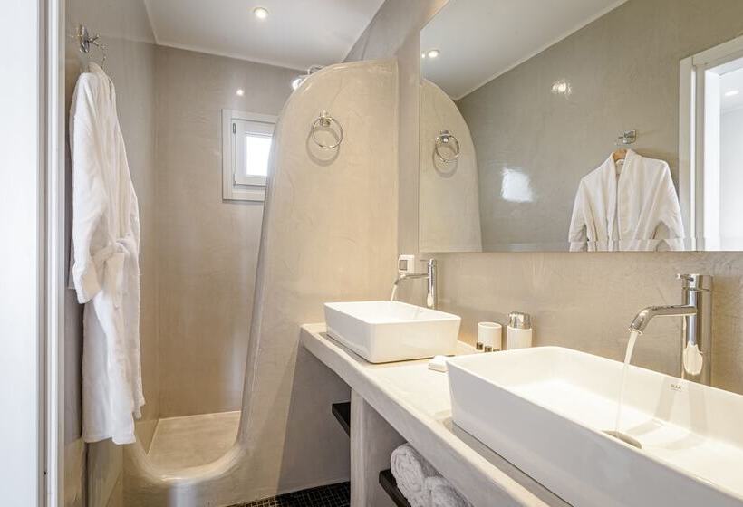 هتل Amoramelia Suites