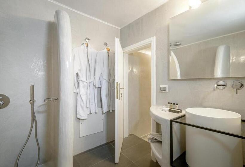 هتل Amoramelia Suites