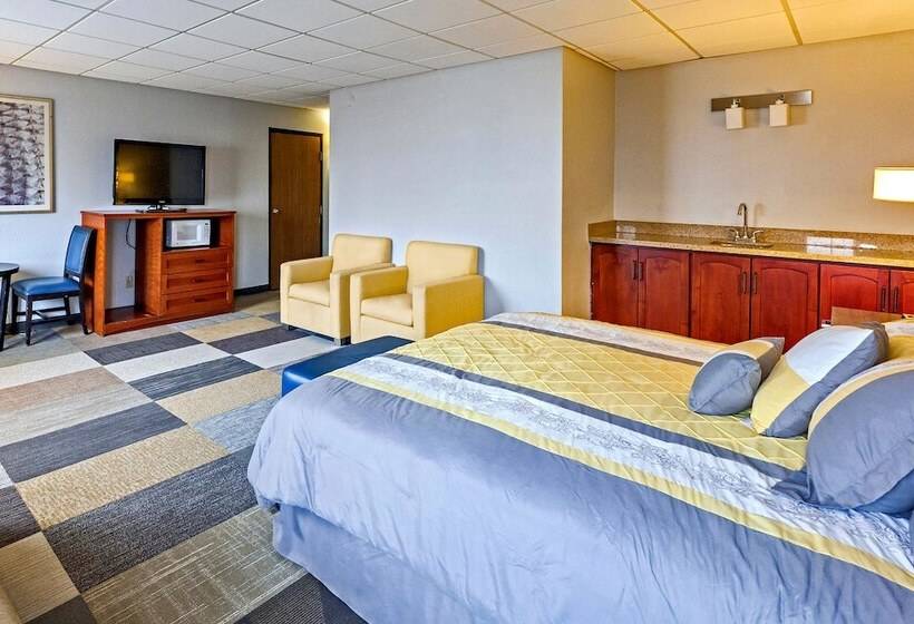 هتل Coratel Inn By Jasper Iowa Fairfield