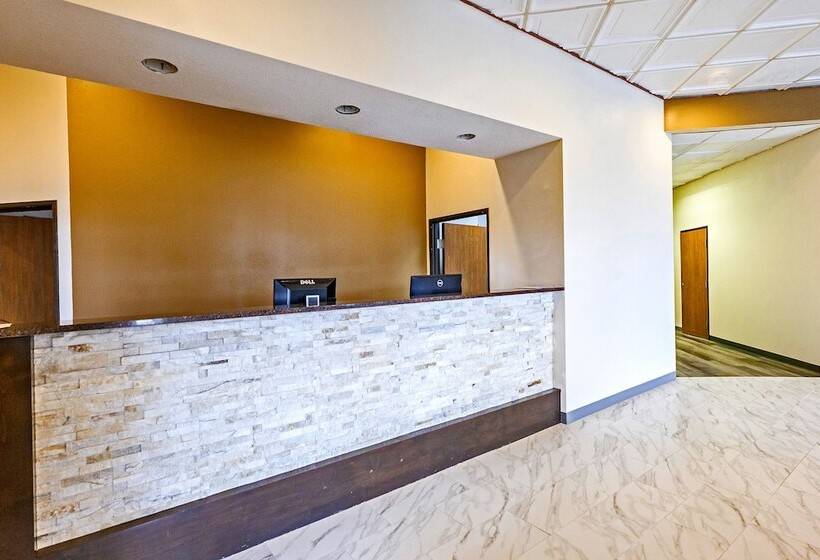 هتل Coratel Inn By Jasper Iowa Fairfield