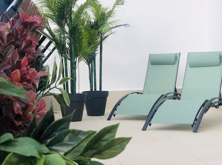 فندق El Balcón De La Reina Suites