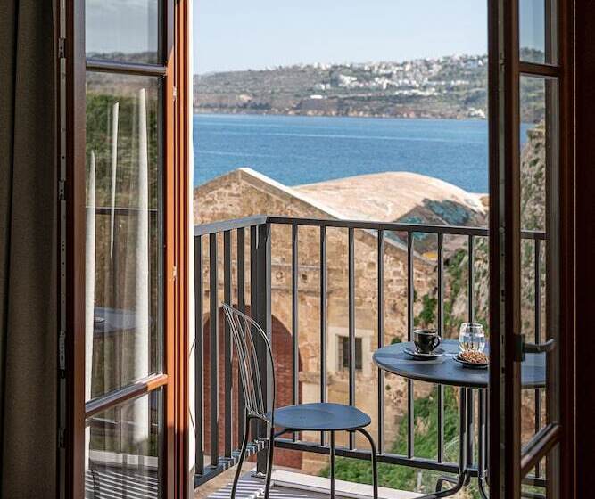 هتل Ethos Suites
