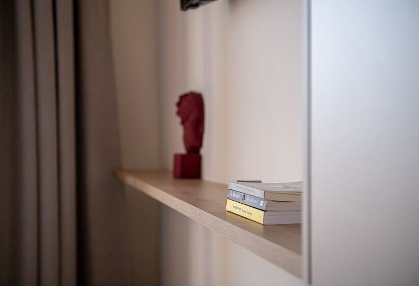 هتل Ethos Suites