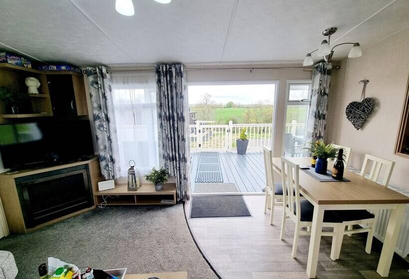 فندق Fantastic 3 Bed Lodge Near Morpeth   Deer View