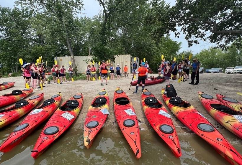 Отель Kayak Starved Rock Campground