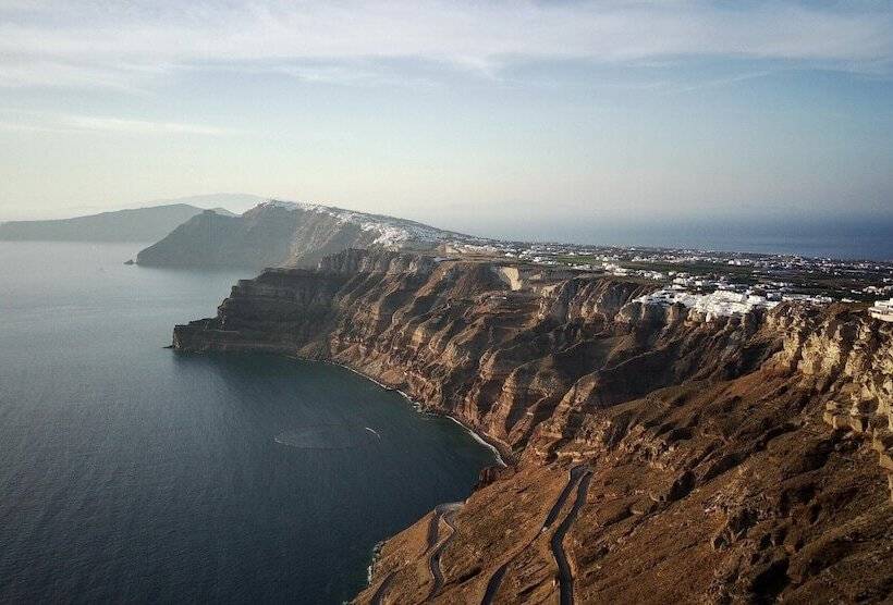 هتل Nelya Suites