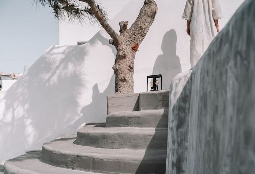هتل Nelya Suites