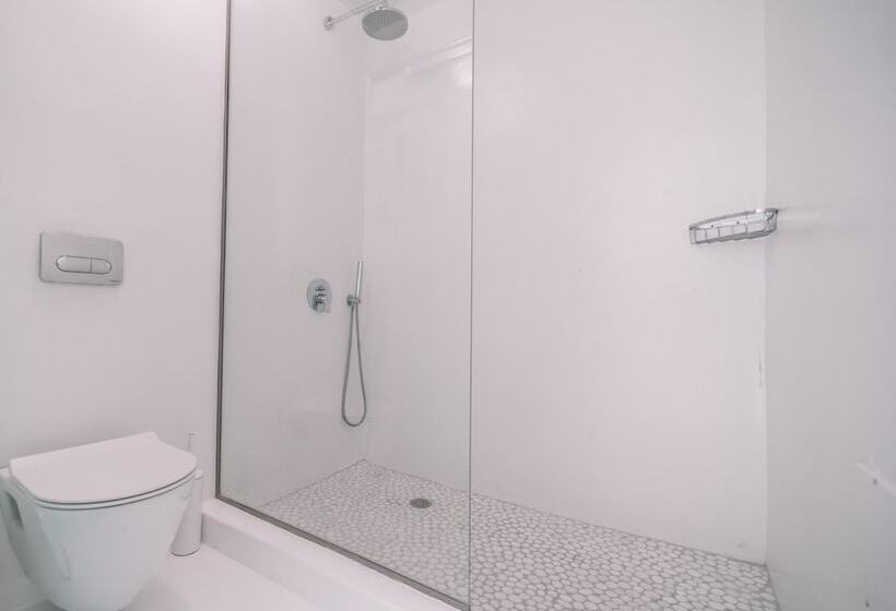 هتل Nelya Suites