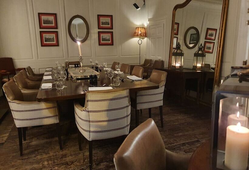 هتل The Bank House