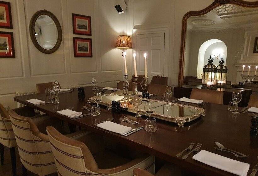 هتل The Bank House