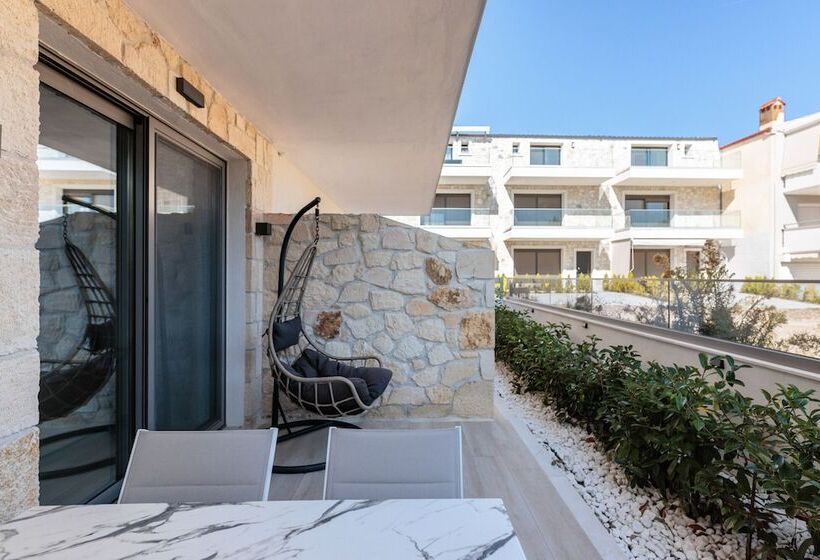بنسيون Amalthia Luxury Suites