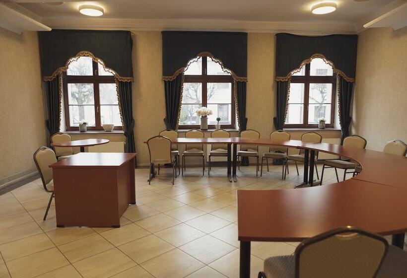 בית מלון כפרי Adler