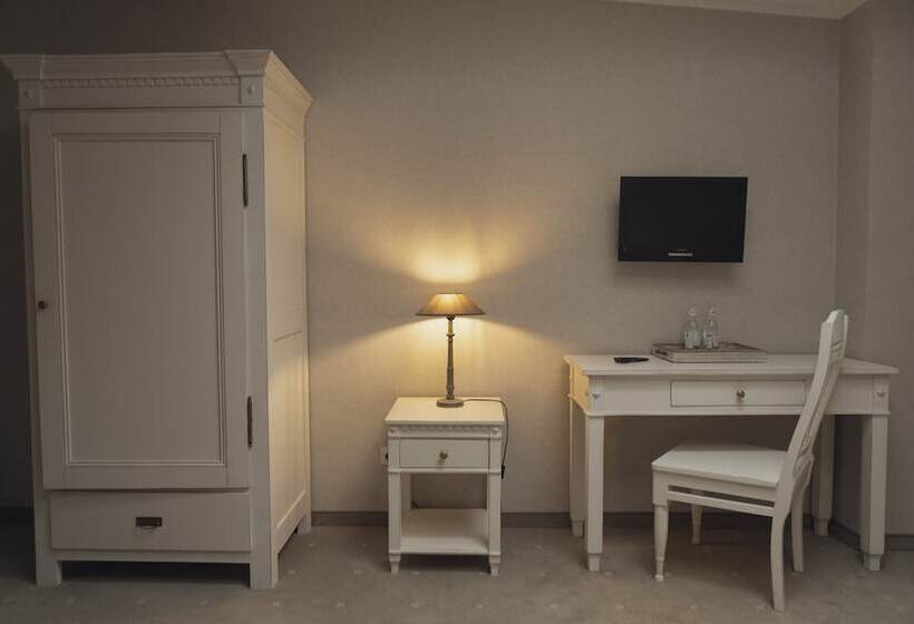 בית מלון כפרי Adler