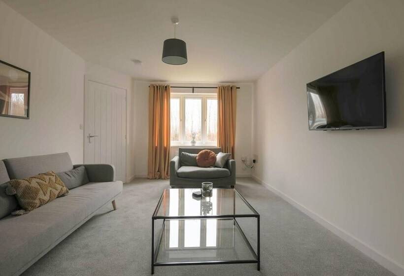 اقامتگاه Beautiful 4 Bed House 15 Mins To Cardiff & Newport