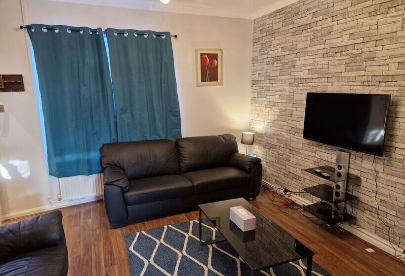 Резиденция Chester Le Street S Diamond 3 Bed House
