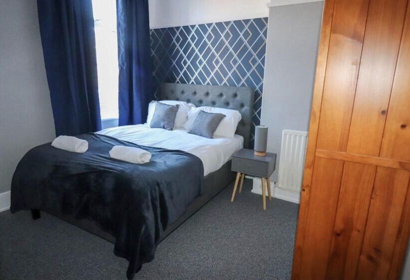 住所  Jarrow,tyneside Ideal For Contractors Park Free