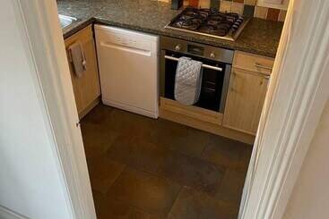 اقامتگاه Lovely 2 Bed House In Rochester
