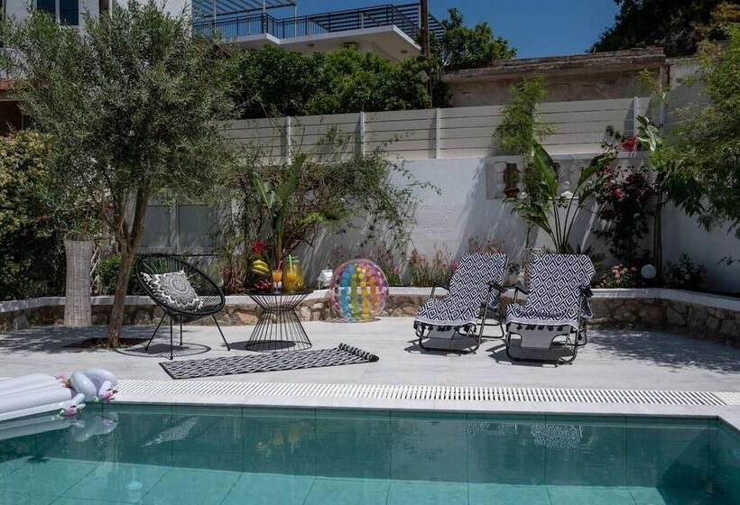 דירת נופש Mikaela S Pool House