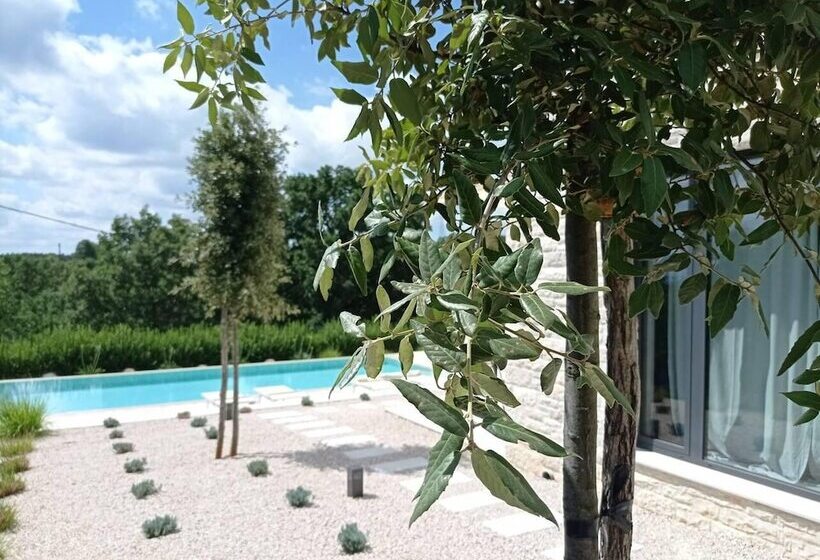إقامة Remarkable 2 Bed House In Zrenj