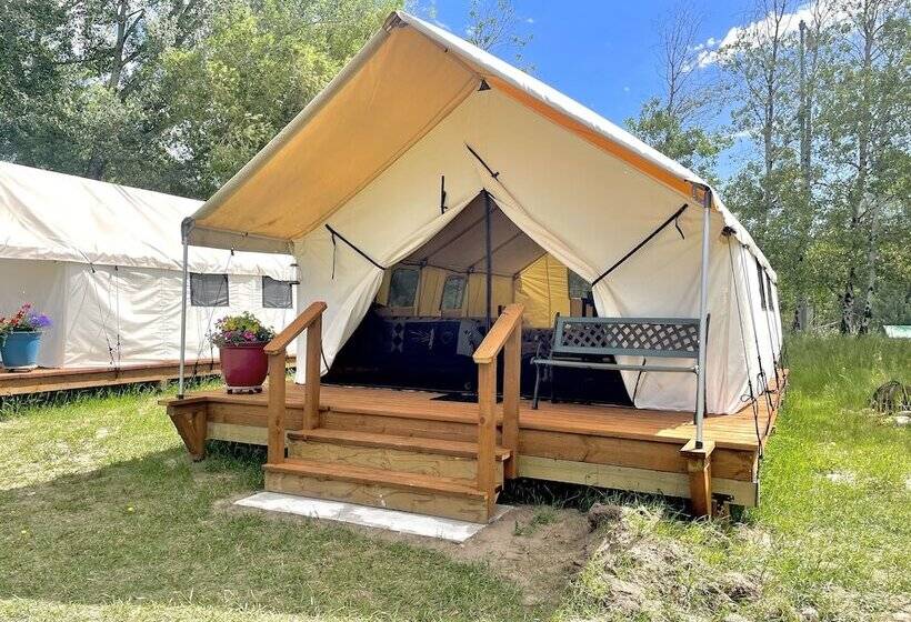 منتجع Travellers Rest Cabins And Rv Park