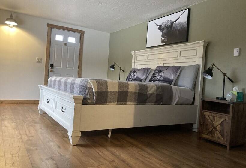 منتجع Travellers Rest Cabins And Rv Park