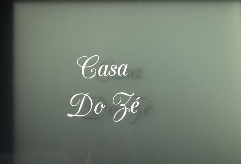 Abraços Dos Avós   Casas De Aldeia