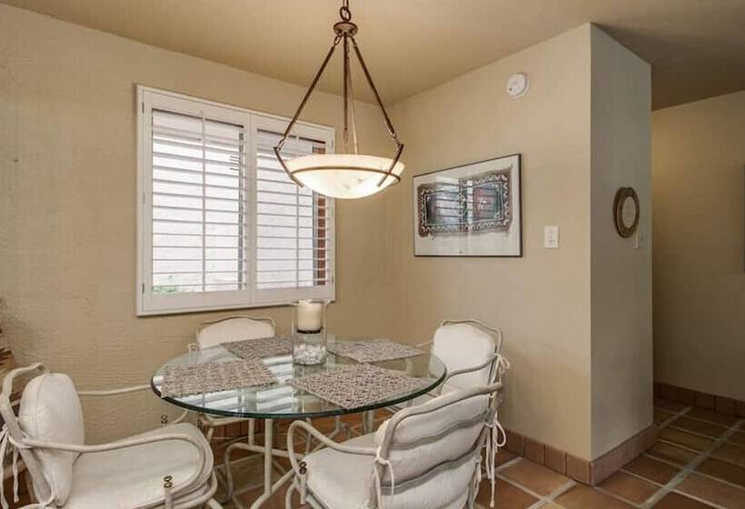 Charming 1 Bdrm Condo Steps To Old Town Scottsdale