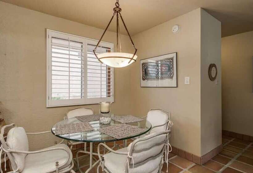 Charming 1 Bdrm Condo Steps To Old Town Scottsdale