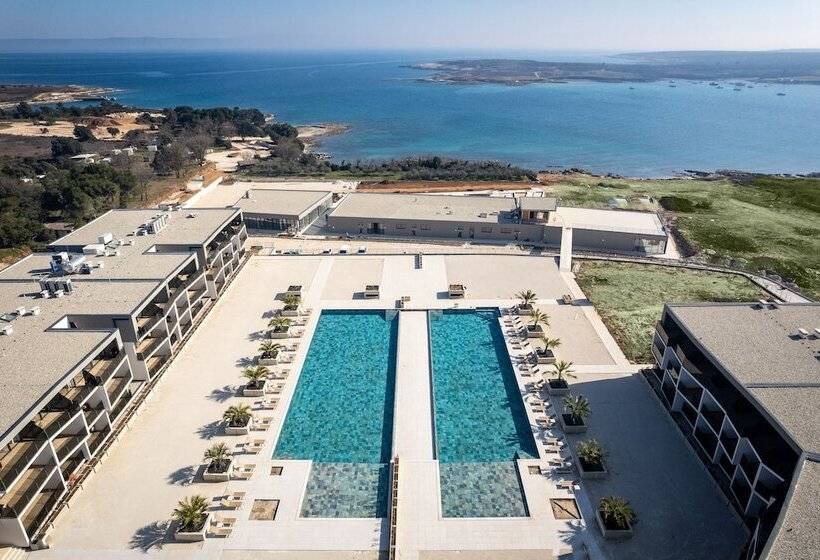 مسافرخانه Resort Del Mar Emotion