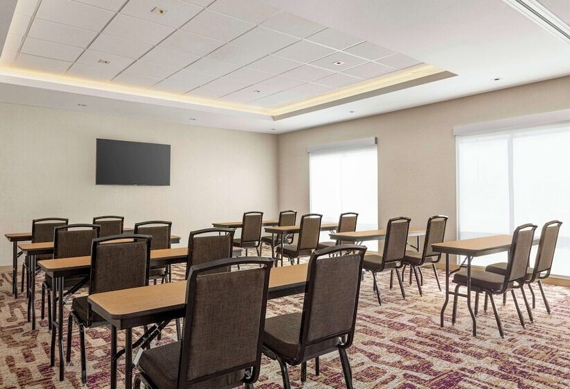 هتل Hampton Inn Stockton, Ca