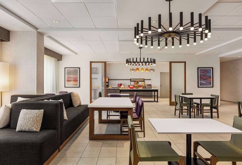 هتل Hampton Inn Stockton, Ca