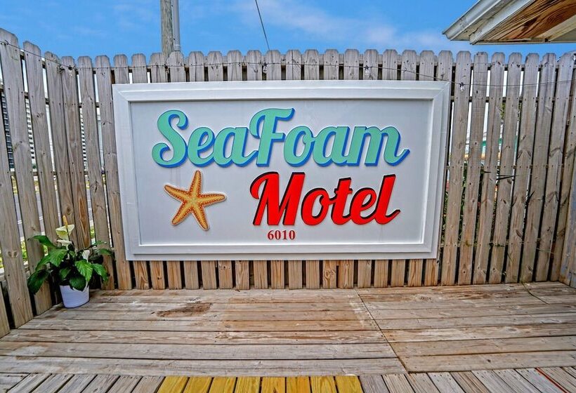 مُتل Sea Foam Suites