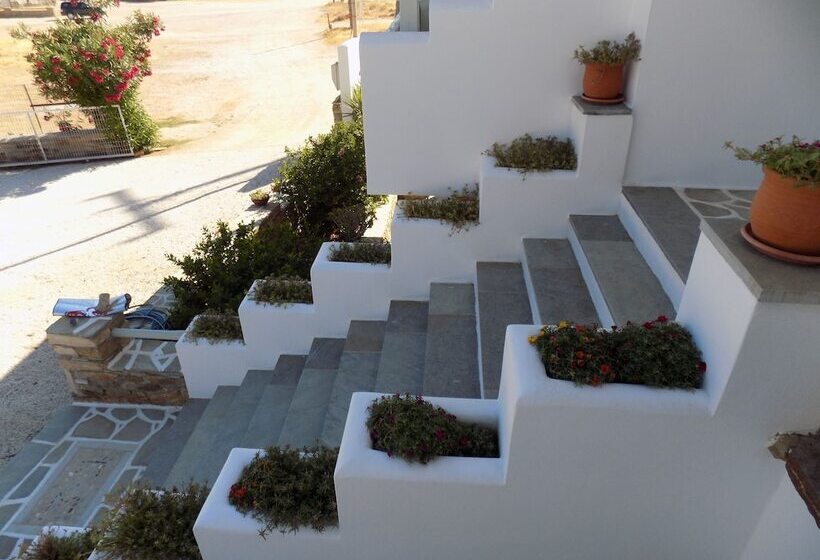 פנסיון Studio Strouvalis