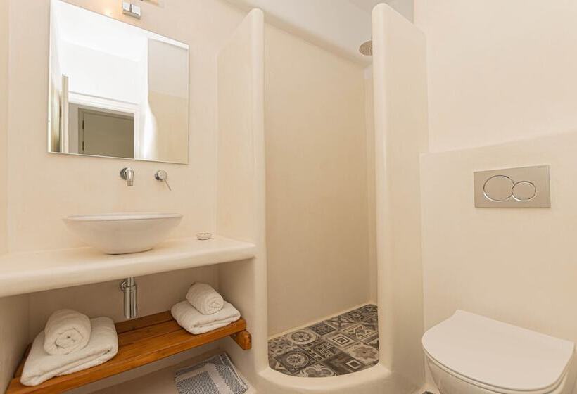 פנסיון Studio Strouvalis