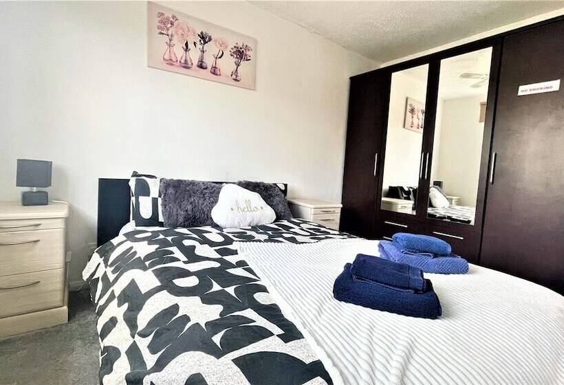פנסיון The Hk House   Family Friendly Near To Blenheim Palace & Oxford City Centre