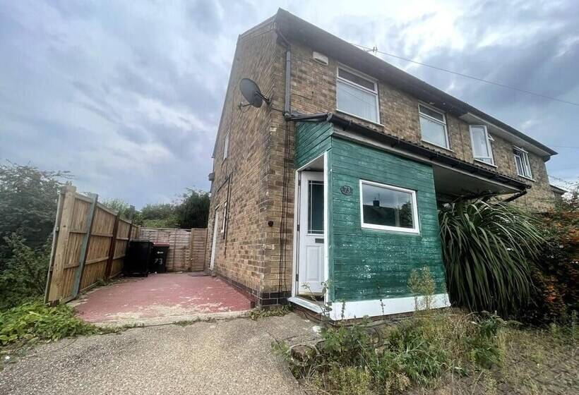 레지던스 Cosy 2 Bed House In Hucknall, Nottingham