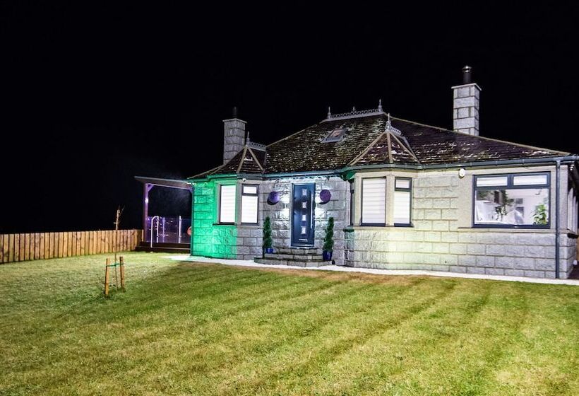 Резиденция Stunningly Refurbished 1 Bed Home On The N/e Coast