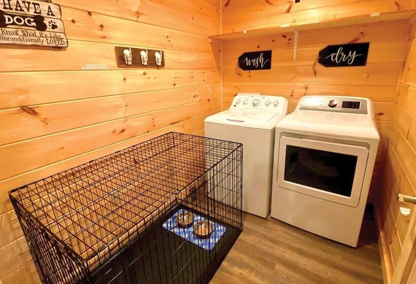 A Creekside On The Bluff