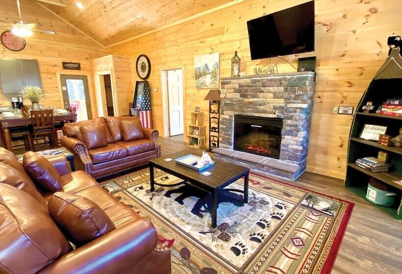 A Creekside On The Bluff