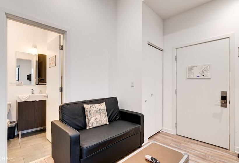 Amenities No Hotel Room Can Match! Full Kitchen And In Unit Laundry! 747 Lofts Cabin 306 By Redaw