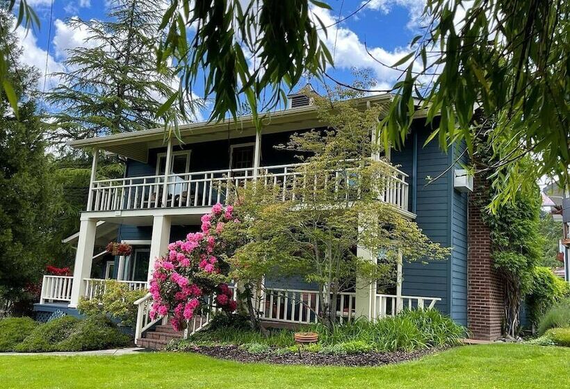 تختخواب و صبحانه Country Willows Inn And Estate