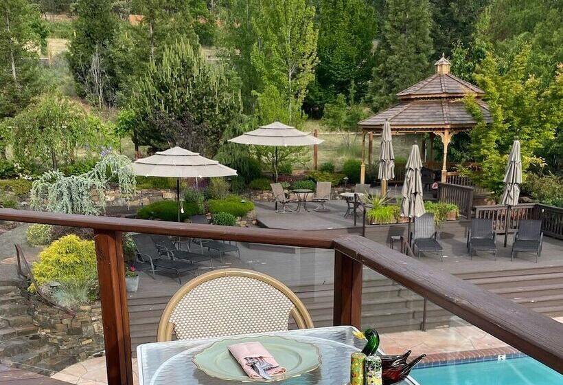 تختخواب و صبحانه Country Willows Inn And Estate