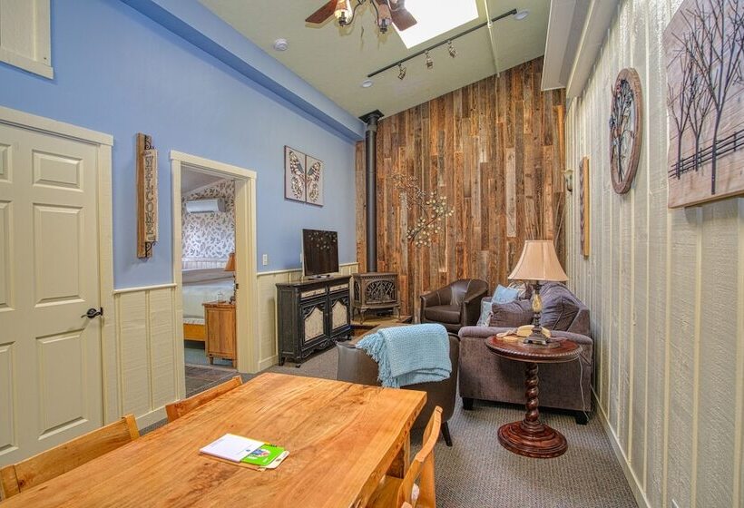 تختخواب و صبحانه Country Willows Inn And Estate