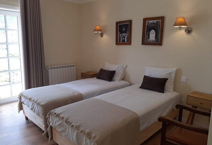 تختخواب و صبحانه Douro Mool Guest House
